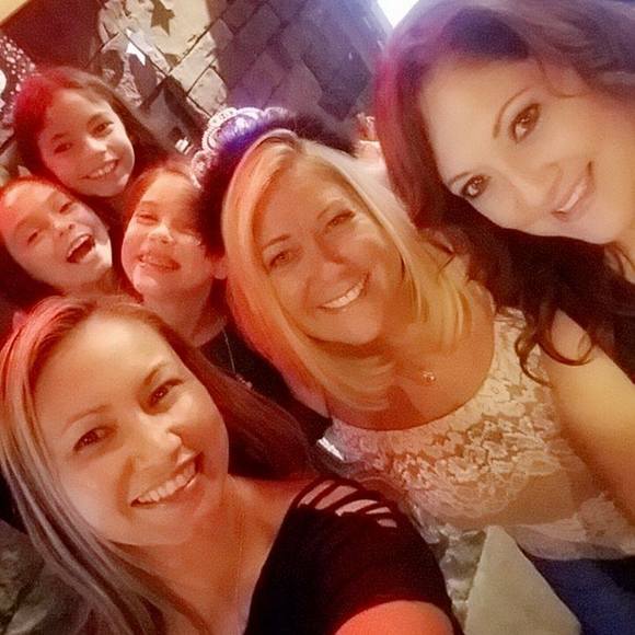 Meet your Posher, Tammi - Picture 1 of 1